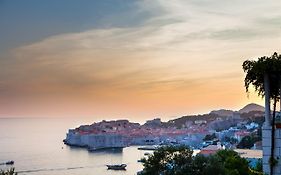 Apartment Dove With Sea View And Free Parking